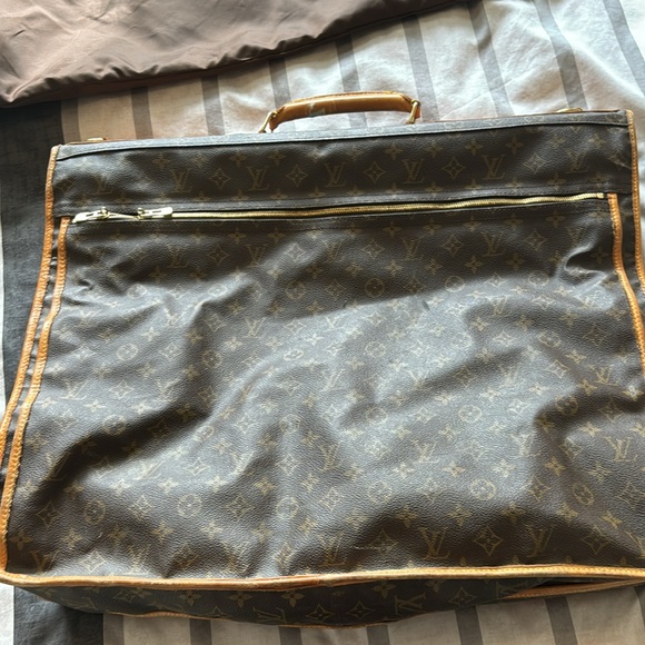 Louis Vuitton Vintage Monogram Garment Bag - Picture 12 of 17